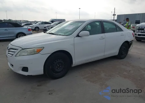 2010 Toyota Camry z USA, uszkodzony, nr VIN 4T1BF3EK6AU539666